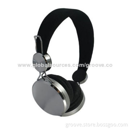 2014 hot selling clear sound headphones